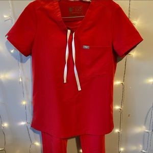 Small Figs Set in winning red. Zamora joggers and Catarina top